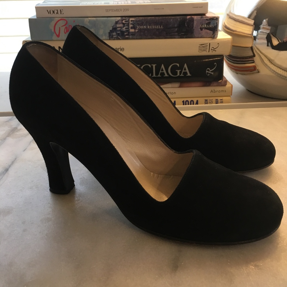 Isaac Mizrahi Vintage Suede Pumps